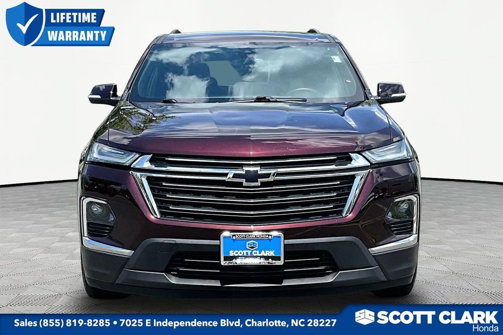 Used 2023 Chevrolet Traverse LT AWD/4WD image 2