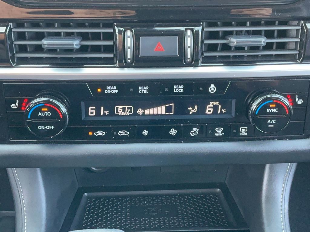 Used 2024 Nissan Pathfinder SL image 25