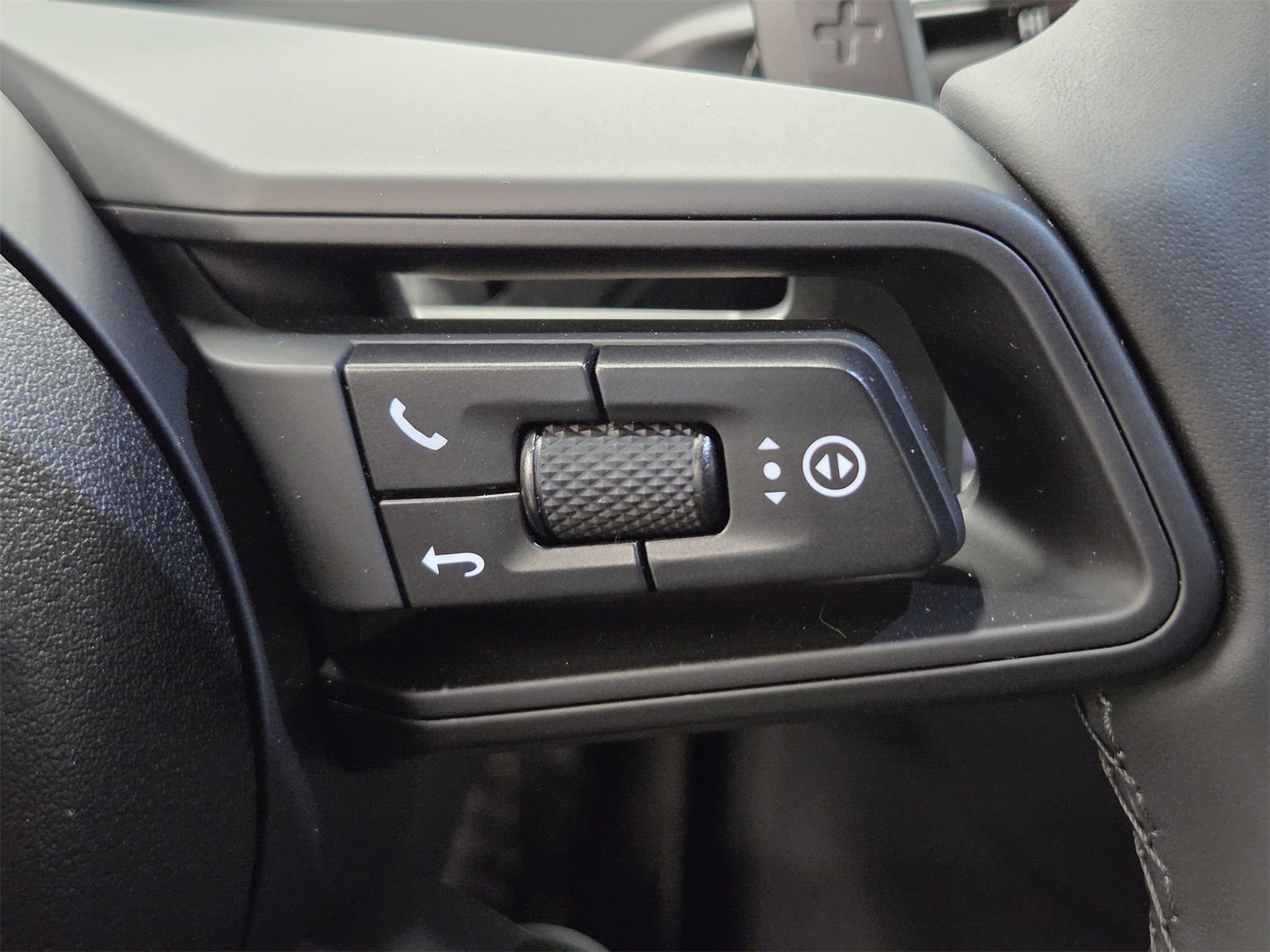 Certified 2025 Porsche Panamera image 19