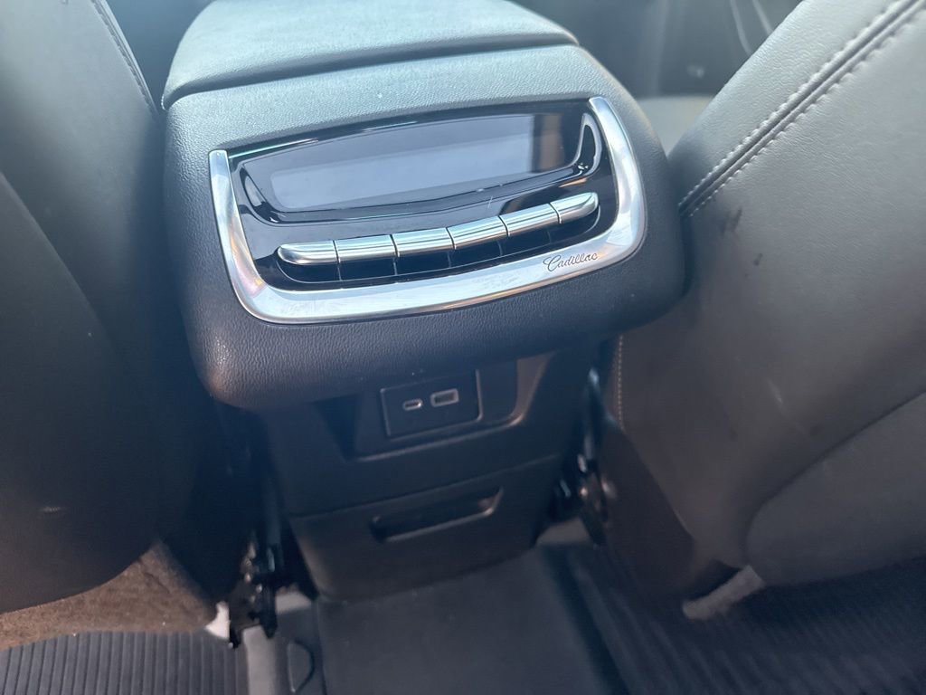 Used 2020 Cadillac XT6 Premium Luxury w/ LPO, Floor Liner Package FWD image 16