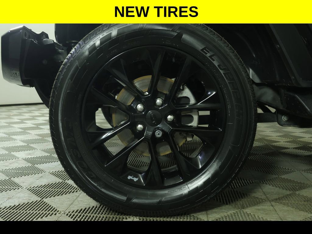 Used 2023 Jeep Wrangler Altitude image 5