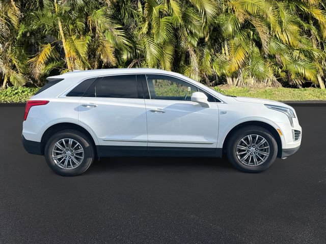 Used 2018 Cadillac XT5 Luxury w/ LPO, Wheel Lock Package FWD image 3