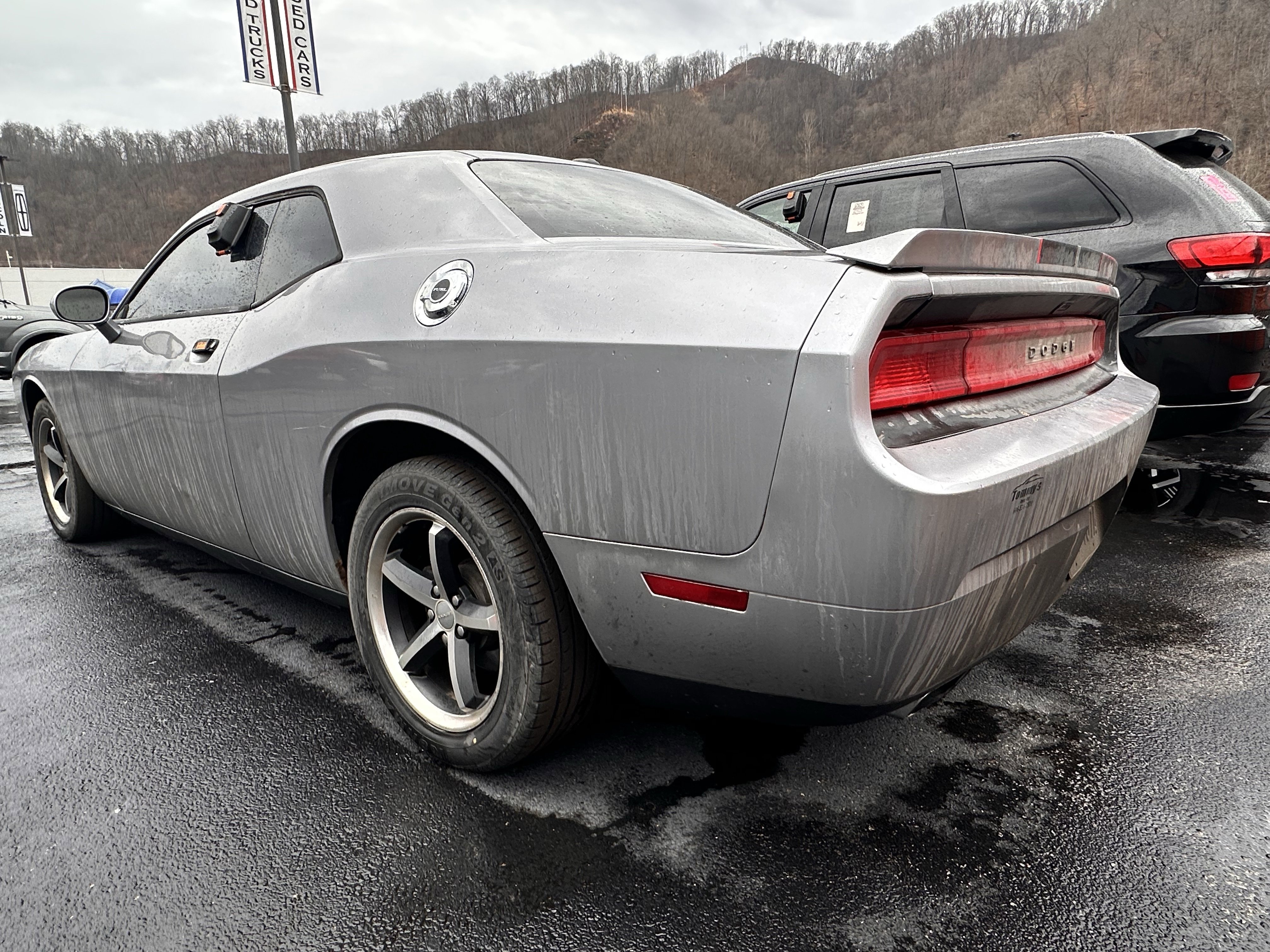 Used 2011 Dodge Challenger SE image 5