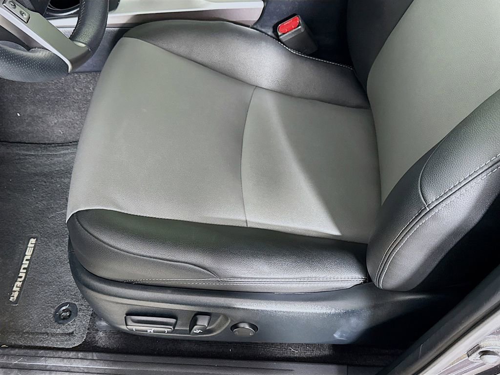 Used 2021 Toyota 4Runner SR5 Premium w/ Moonroof Package RWD image 20