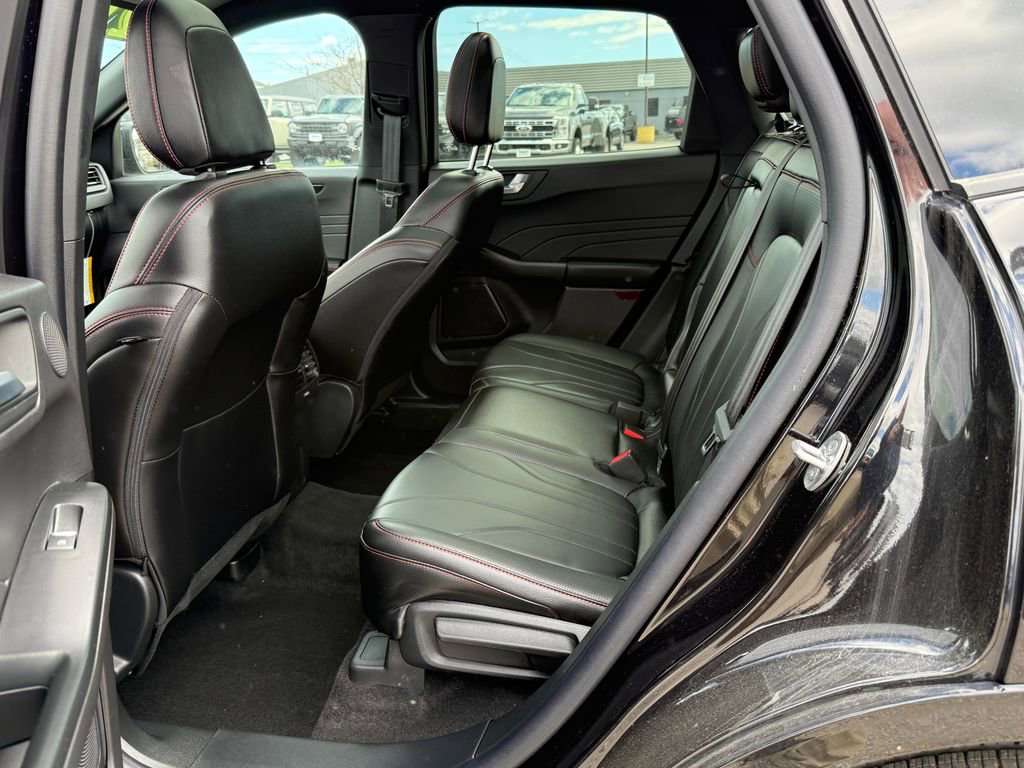 Used 2025 Ford Escape ST-Line Elite w/ Premium Technology Package AWD/4WD image 4