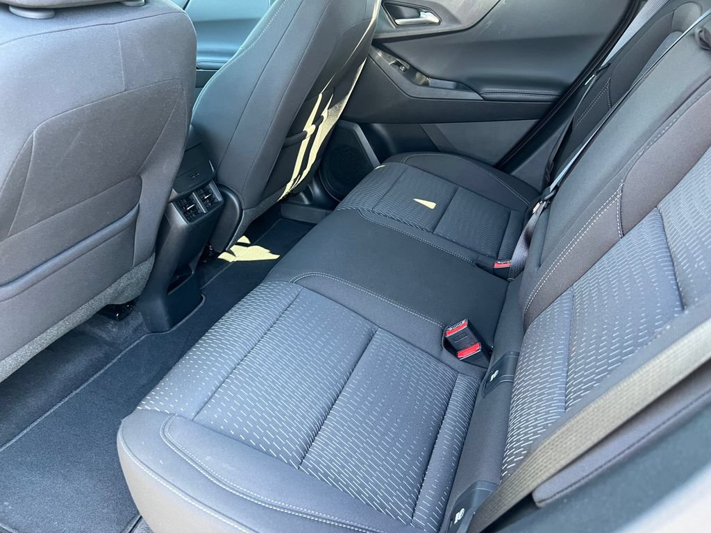 Used 2026 Chevrolet Equinox LT AWD/4WD image 11