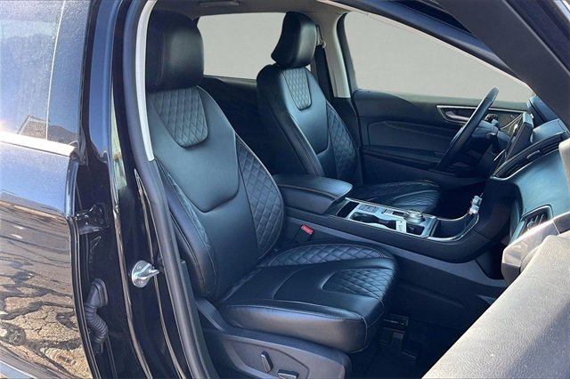 Used 2024 Ford Edge Titanium image 7
