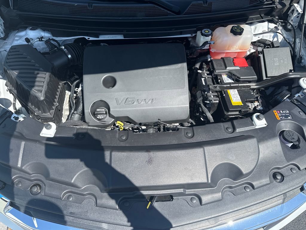 Used 2022 Chevrolet Traverse LS FWD image 24