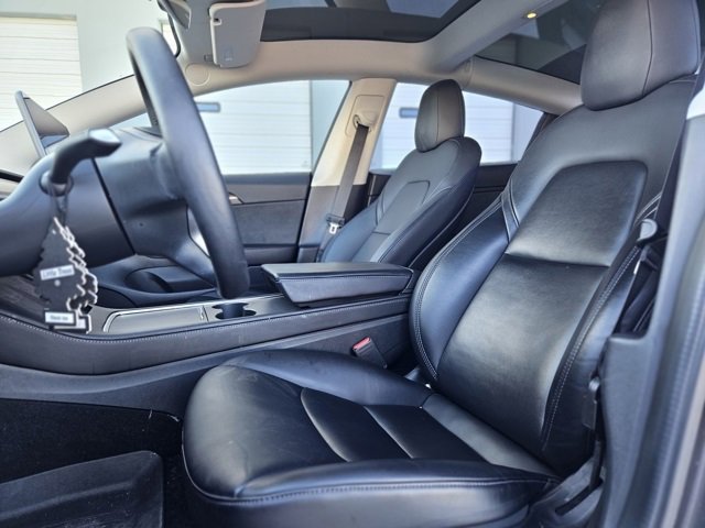 Used 2022 Tesla Model 3 Performance image 12