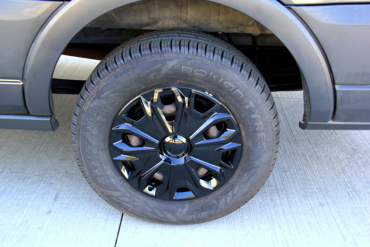 Used 2018 Ford Transit 350 XLT image 25