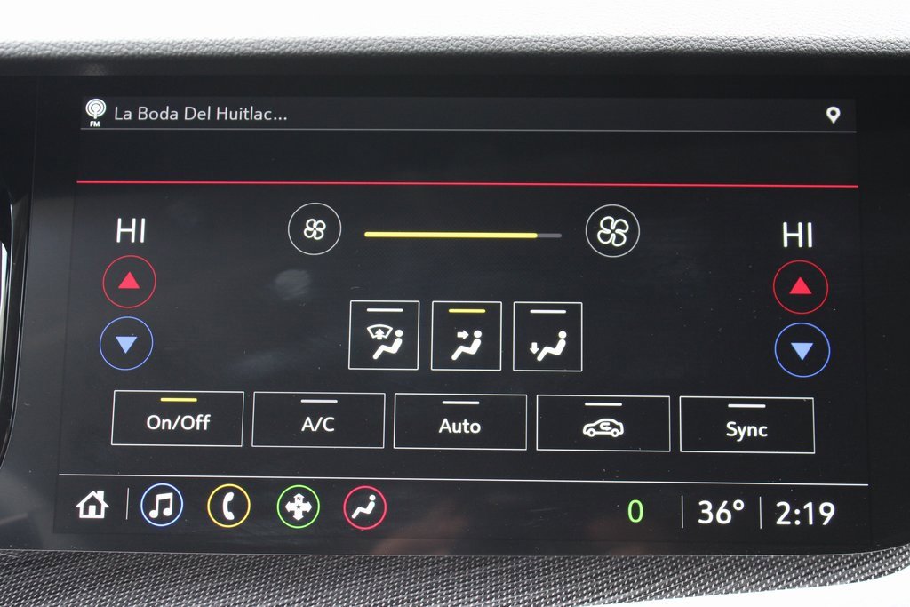 Used 2023 Buick Envision Essence image 18