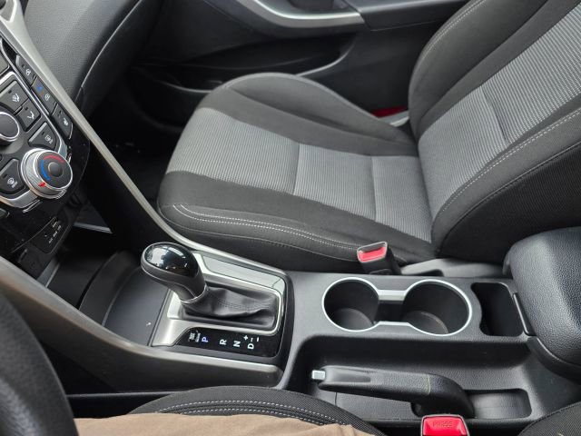 Used 2014 Hyundai Elantra GT image 25