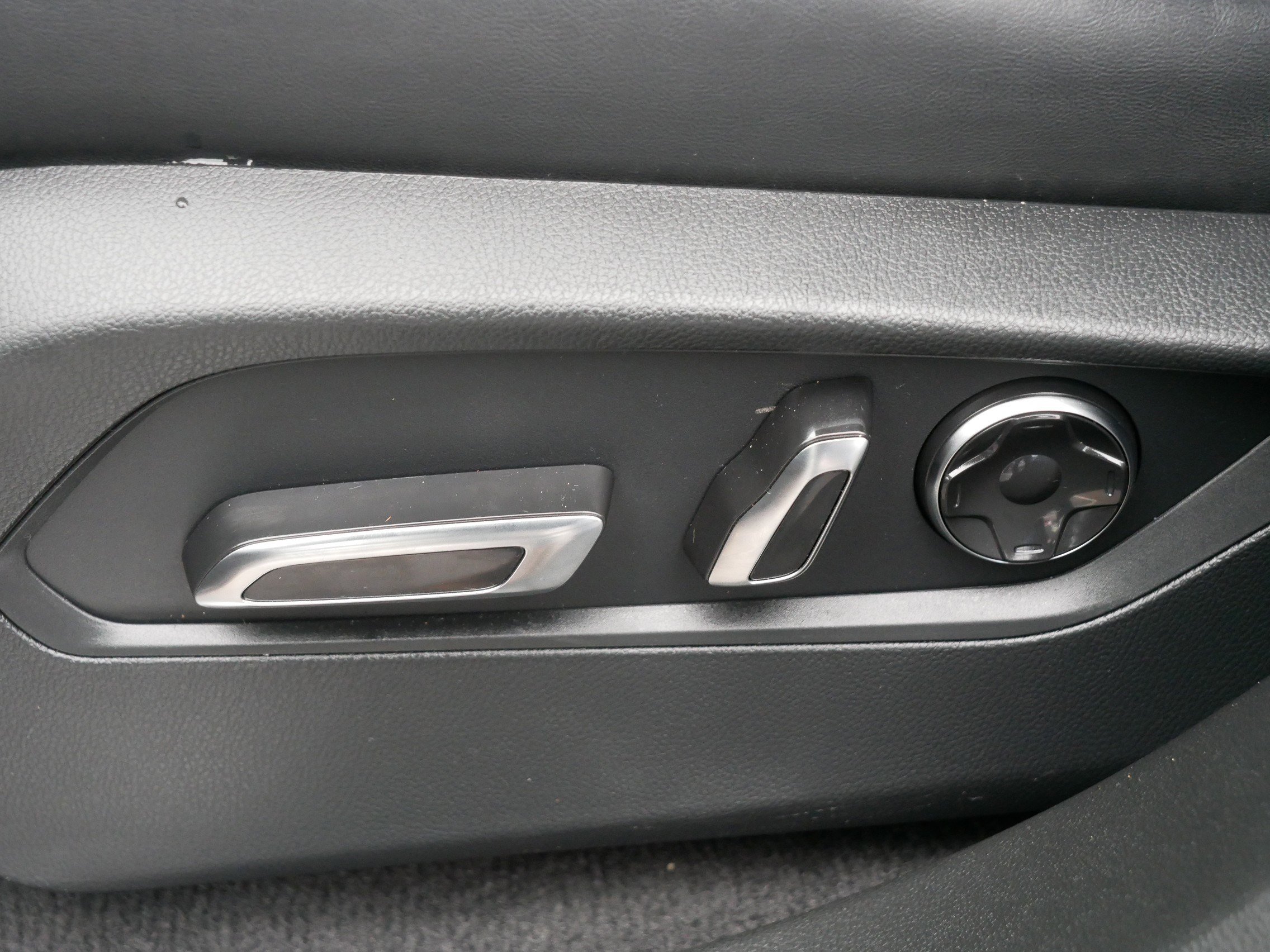 Certified 2025 Acura RDX SH-AWD w/ Technology Package image 20