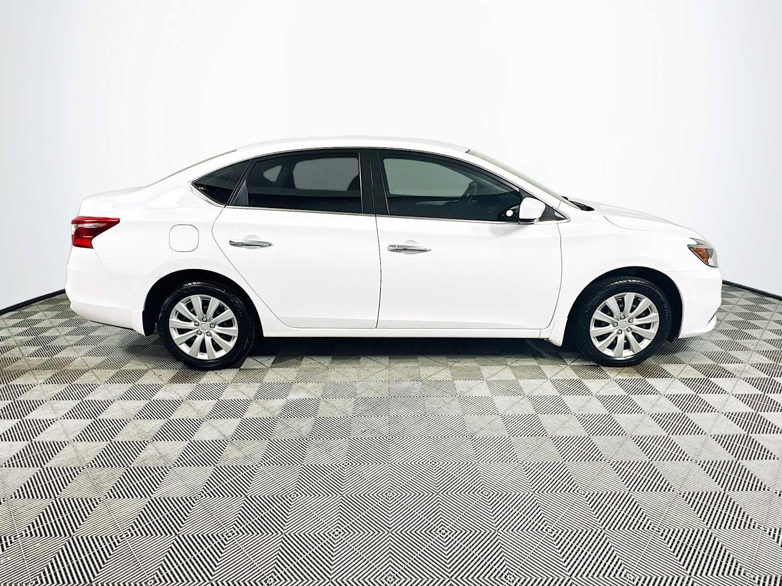 Used 2019 Nissan Sentra S FWD image 8