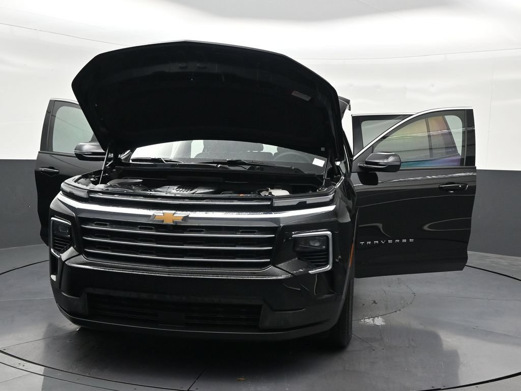 Used 2026 Chevrolet Traverse LT FWD image 39