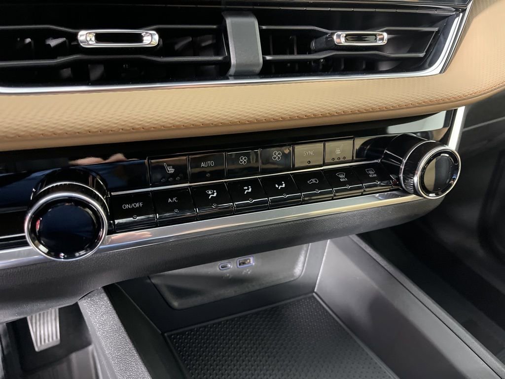 New 2026 Chevrolet Equinox ACTIV w/ Safety and Technology Package image 32