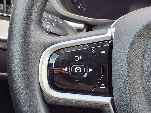 Used 2025 Volvo XC60 B5 Plus AWD/4WD image 22