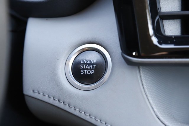 Used 2020 Toyota Highlander L image 20