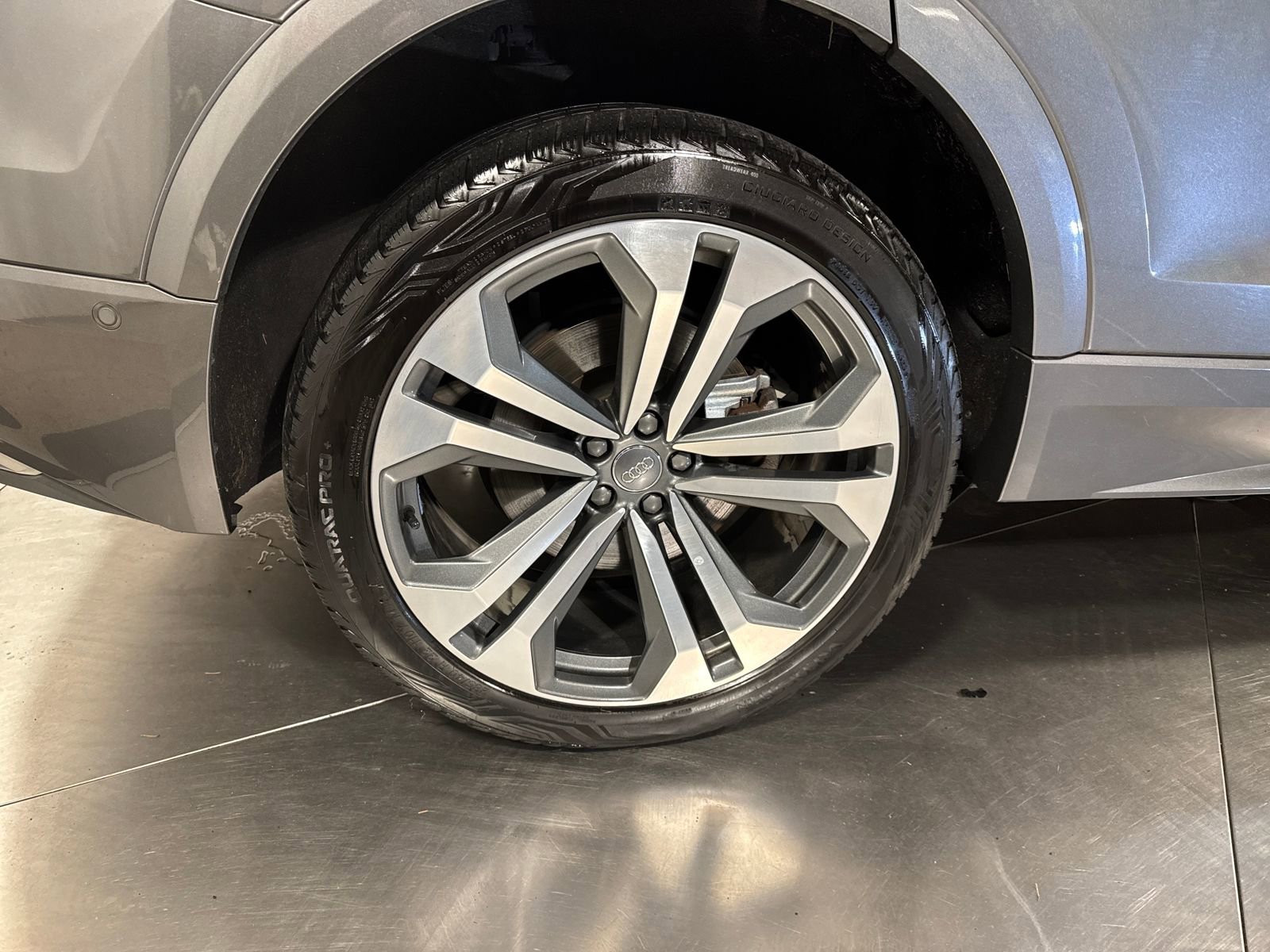 Used 2020 Audi Q8 Prestige w/ Prestige Package image 13