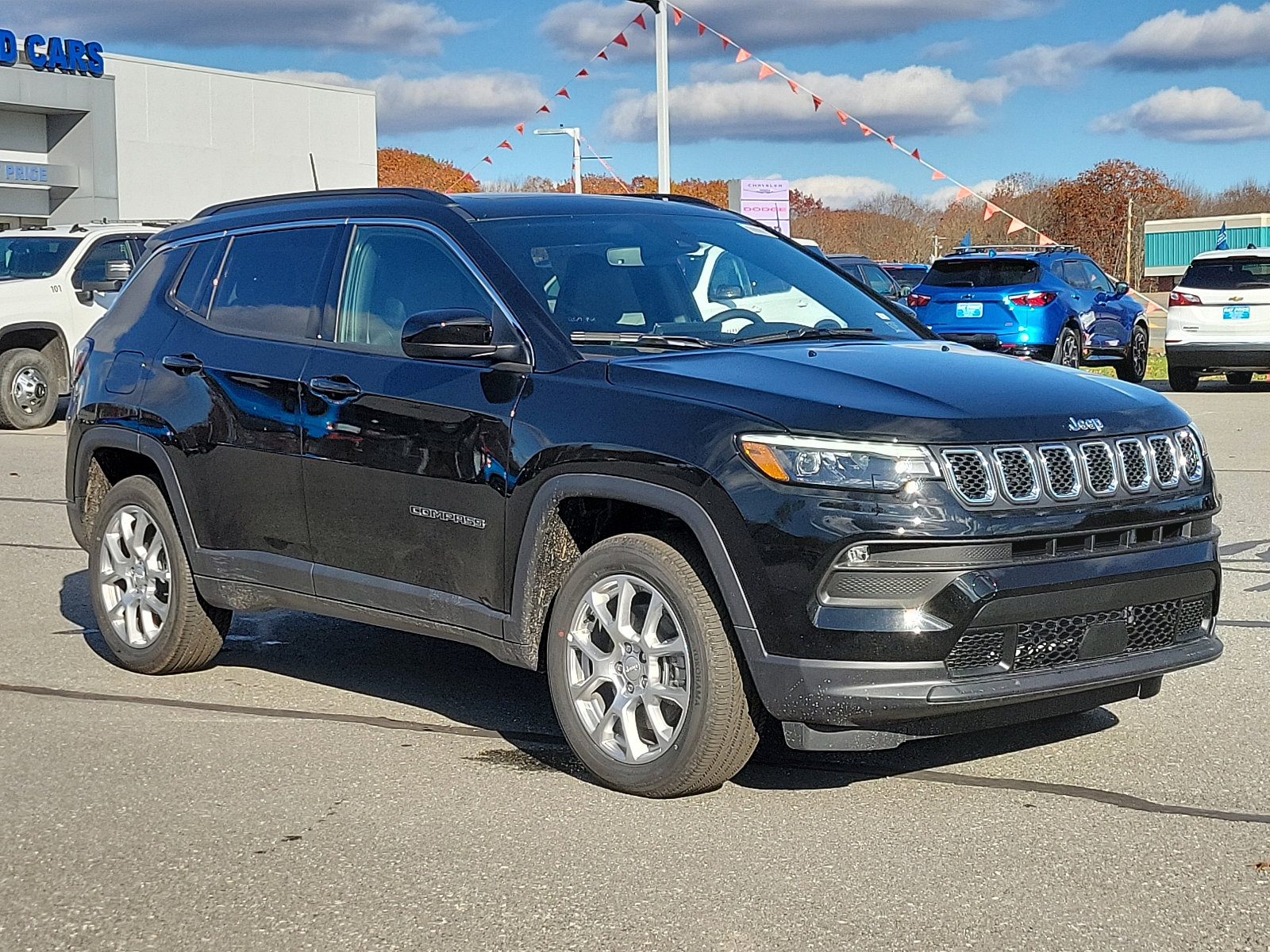 New 2024 Jeep Compass Latitude w/ Sun and Sound Group