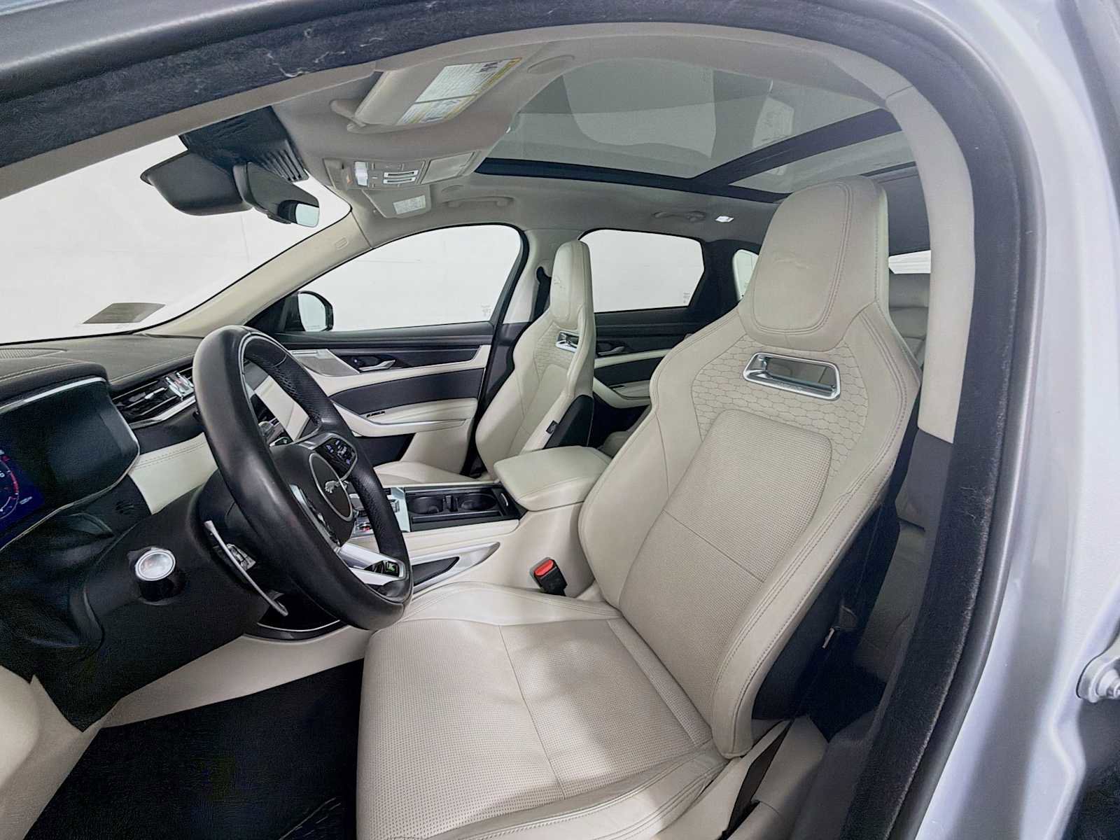 Used 2021 Jaguar F-PACE R-Dynamic S AWD/4WD image 11