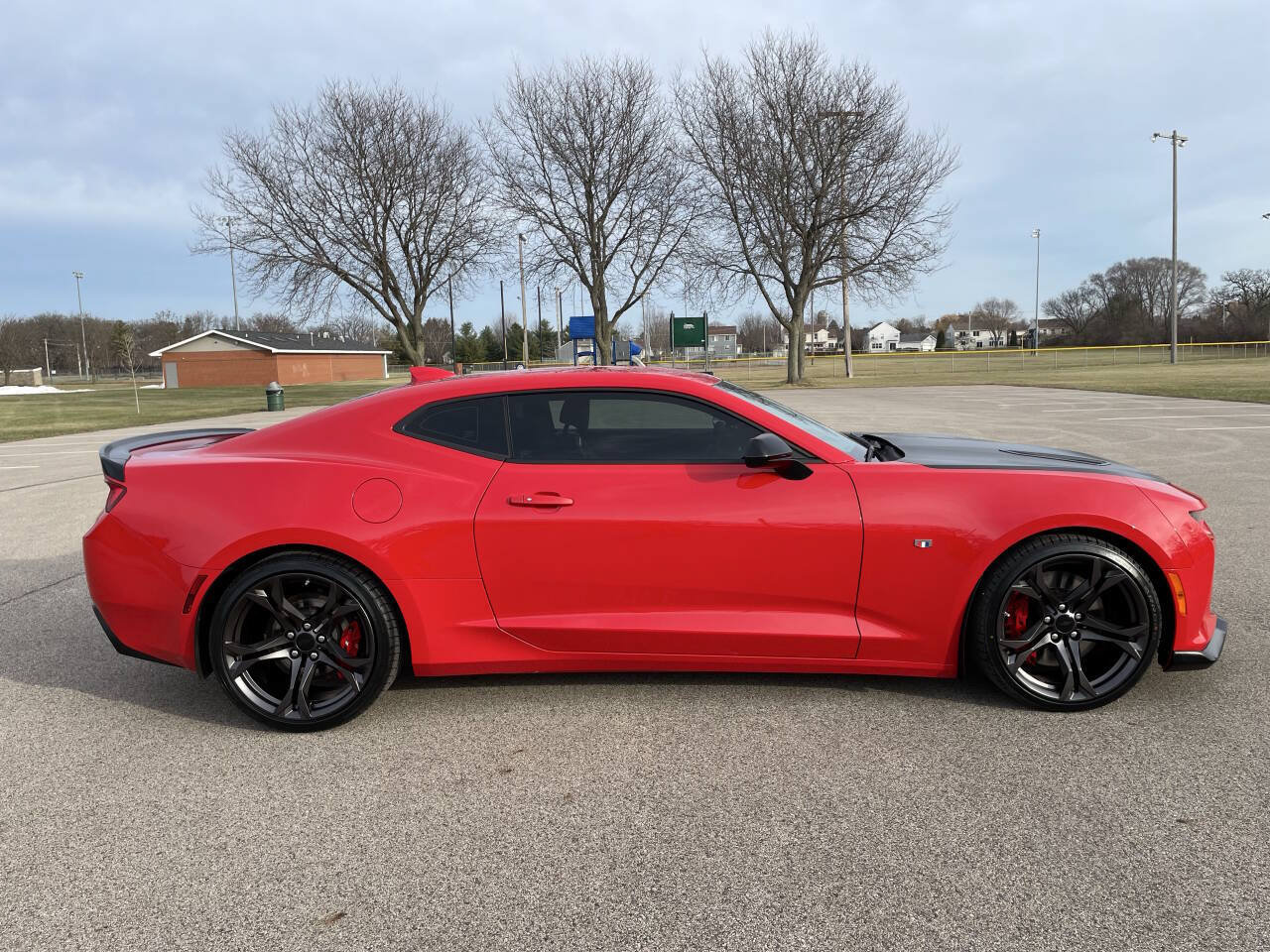 Used 2018 Chevrolet Camaro SS RWD image 30