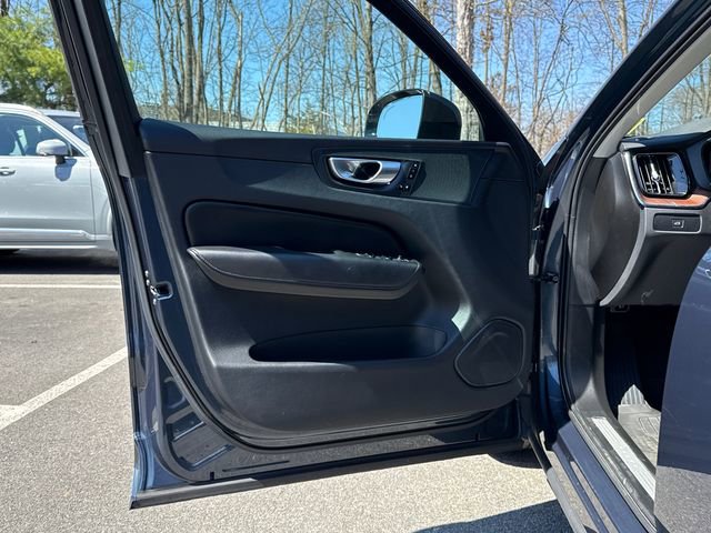 Certified 2024 Volvo XC60 B5 Plus w/ Protection Package Premier image 11