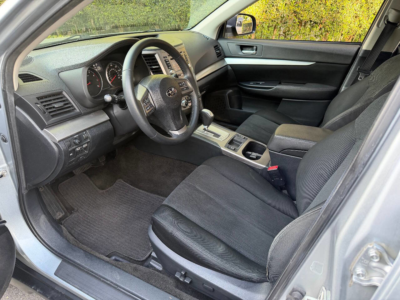 Used 2014 Subaru Outback 2.5i Premium image 12