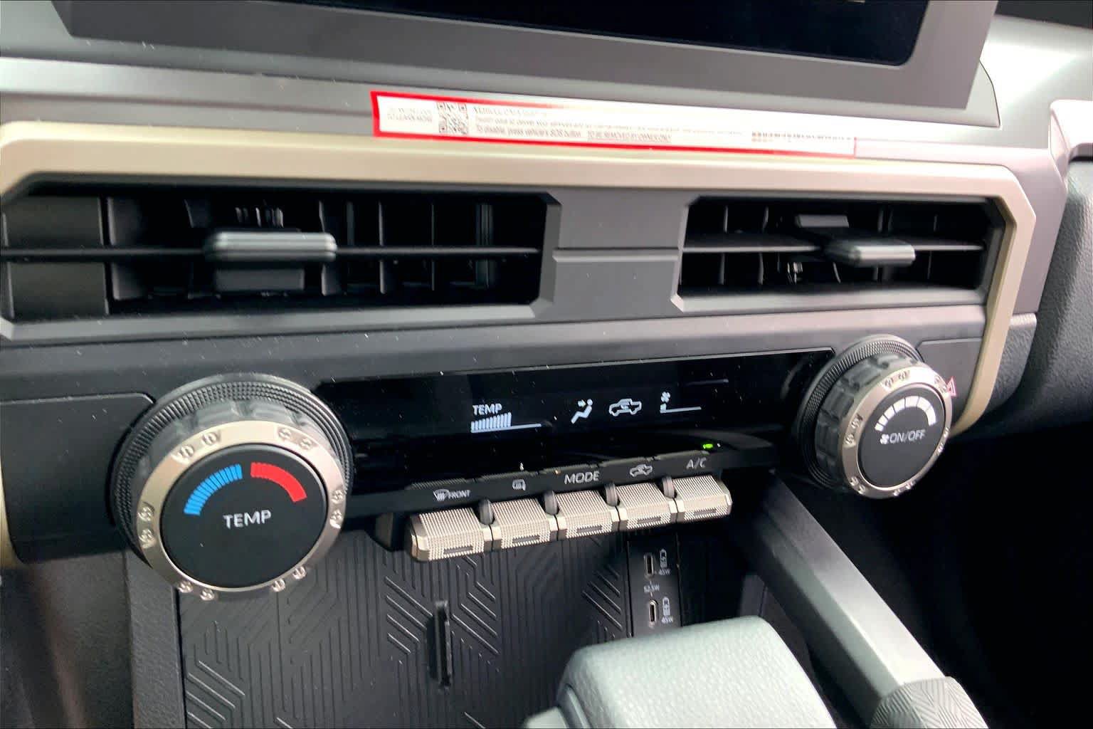 Used 2026 Toyota Tacoma SR5 AWD/4WD image 32