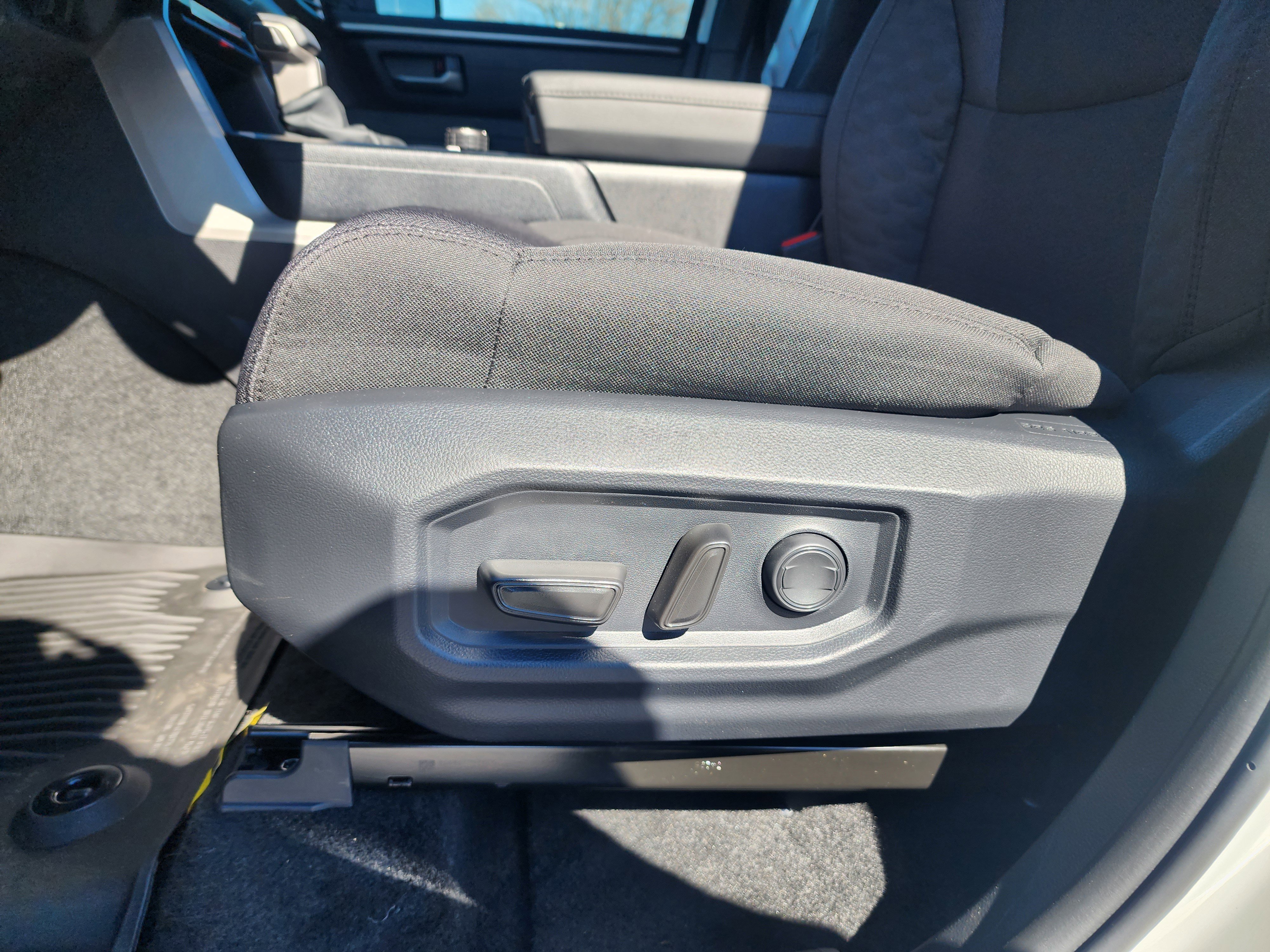 Used 2026 Toyota Tundra SR5 w/ SR5 Convenience Package image 27