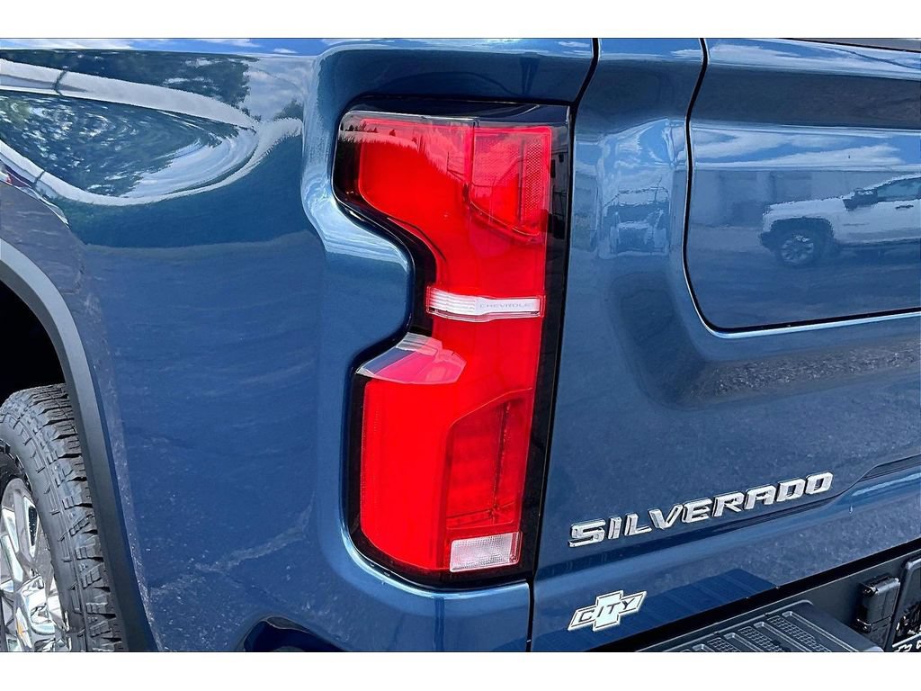 New 2026 Chevrolet Silverado 2500 High Country w/ High Country Premium Package AWD/4WD image 41