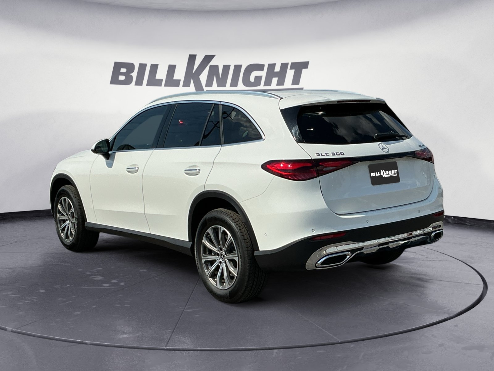 Used 2026 Mercedes-Benz GLC 300 4MATIC image 4