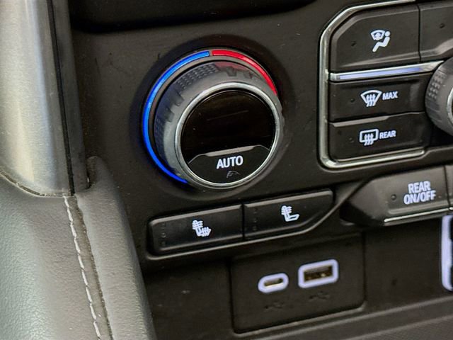 Used 2022 Chevrolet Suburban Z71 w/ Z71 Off-Road Package AWD/4WD image 23