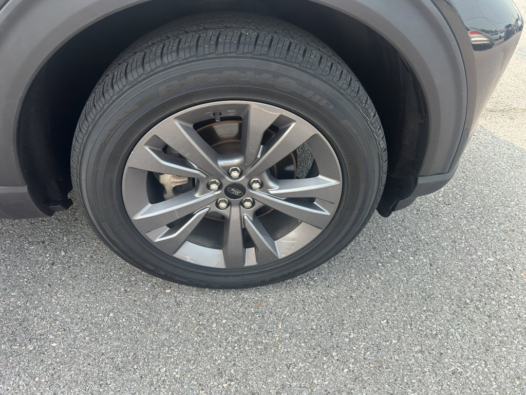 Used 2021 Ford Explorer XLT w/ Equipment Group 202A image 3