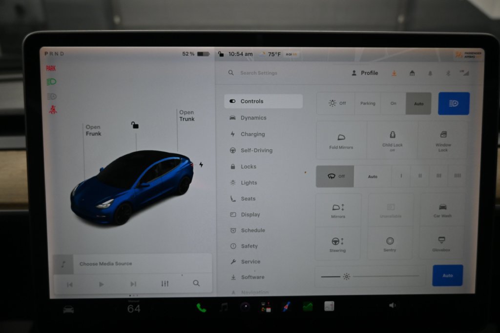 Used 2022 Tesla Model 3 Performance AWD/4WD image 10