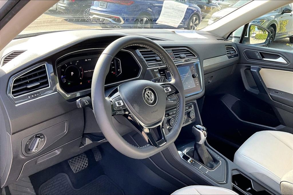 Certified 2021 Volkswagen Tiguan SE FWD image 14