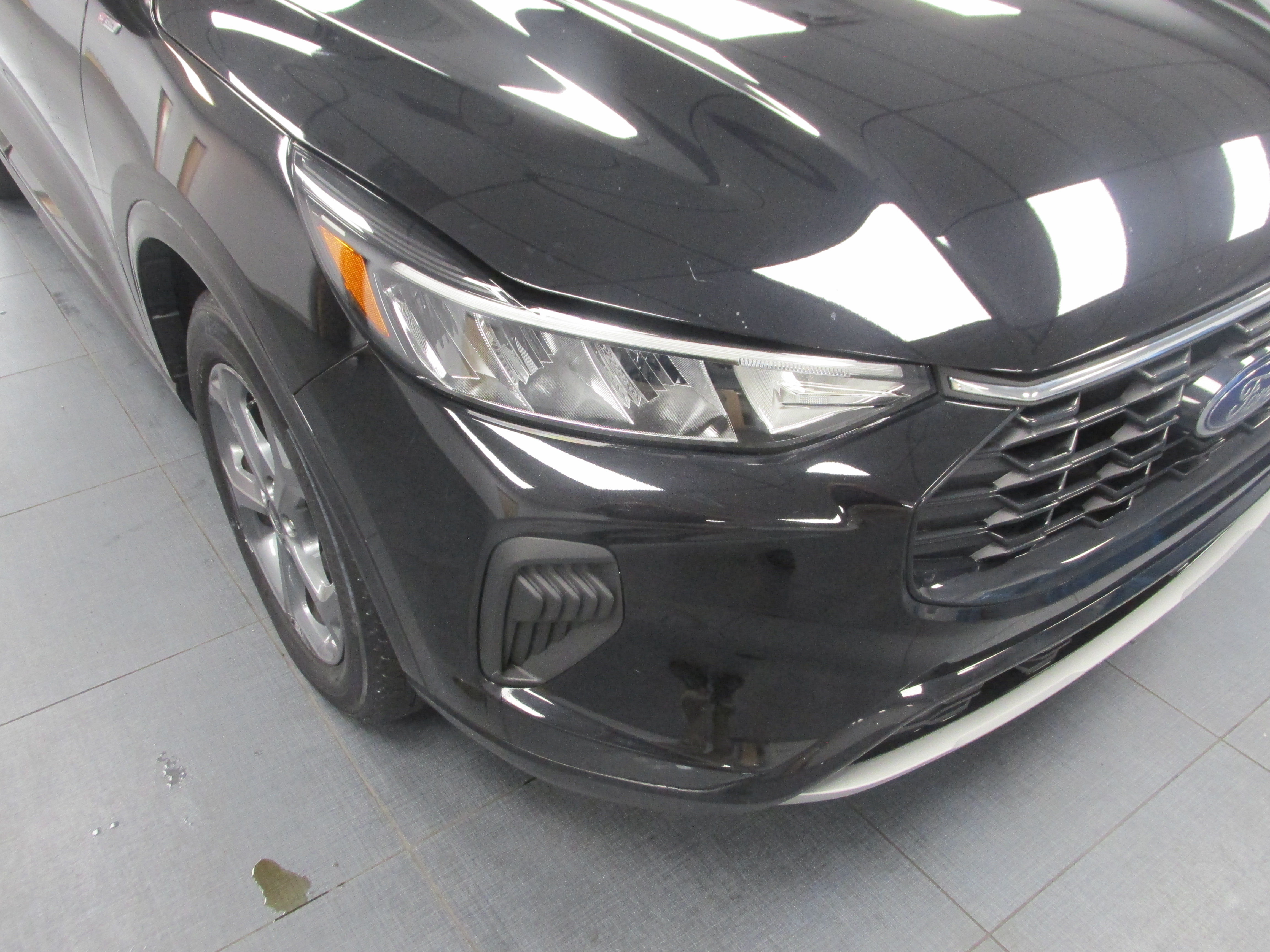 Used 2023 Ford Escape ST-Line w/ Tech Pack #1 AWD/4WD image 10
