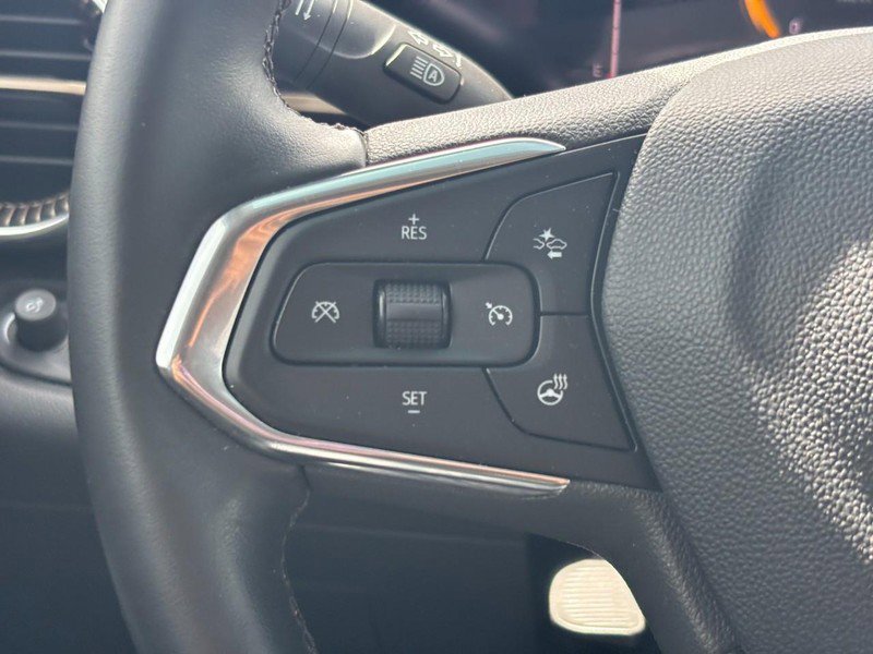 Used 2025 Chevrolet Trax ACTIV w/ Driver Confidence Package FWD image 17