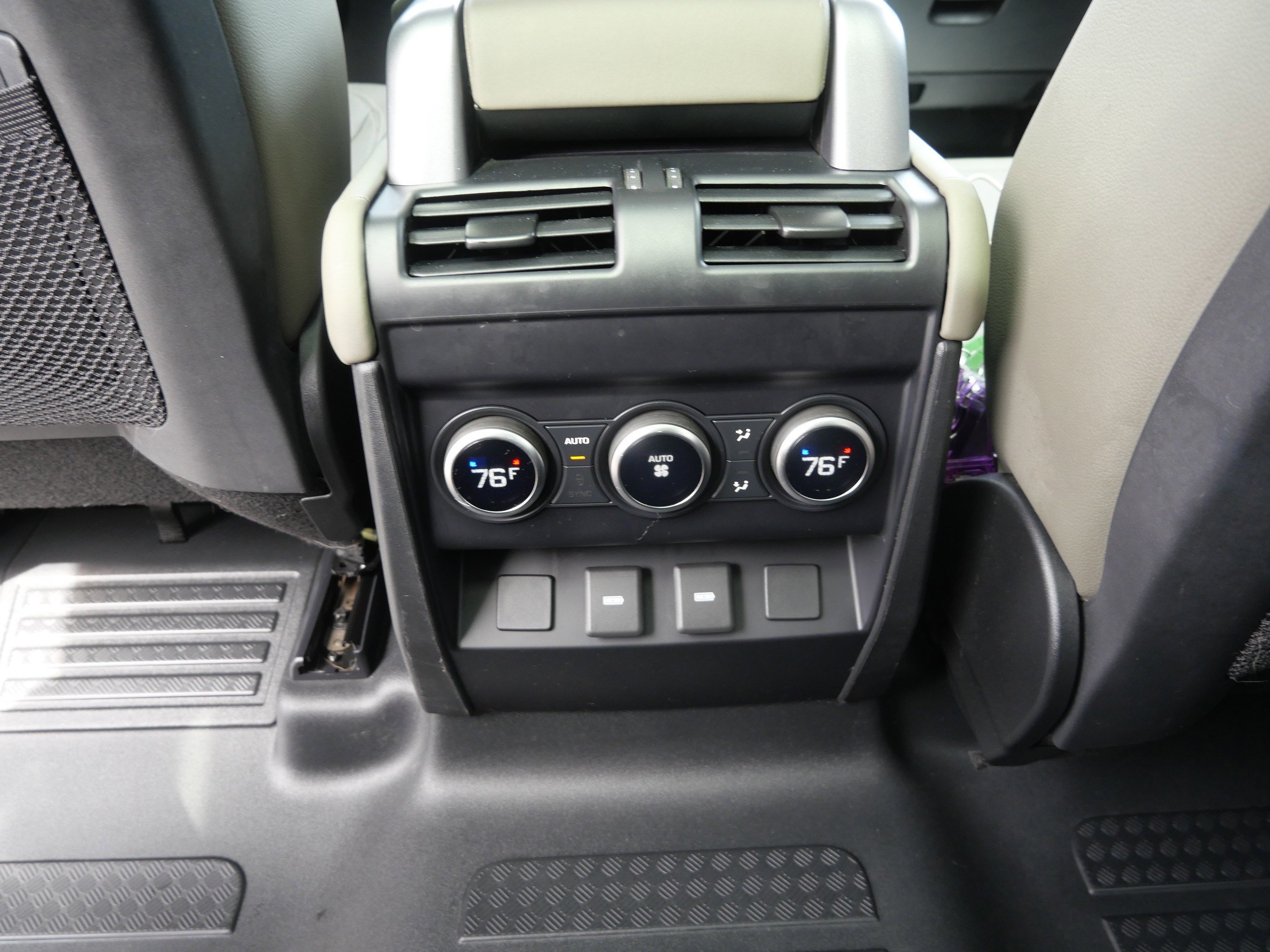 Certified 2024 Land Rover Defender 110 S AWD/4WD image 14