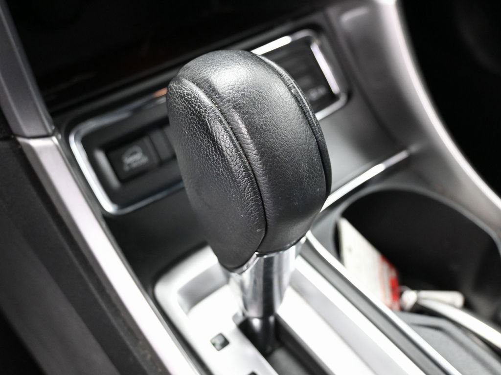 Used 2022 Subaru Ascent Premium w/ Convenience Package image 32