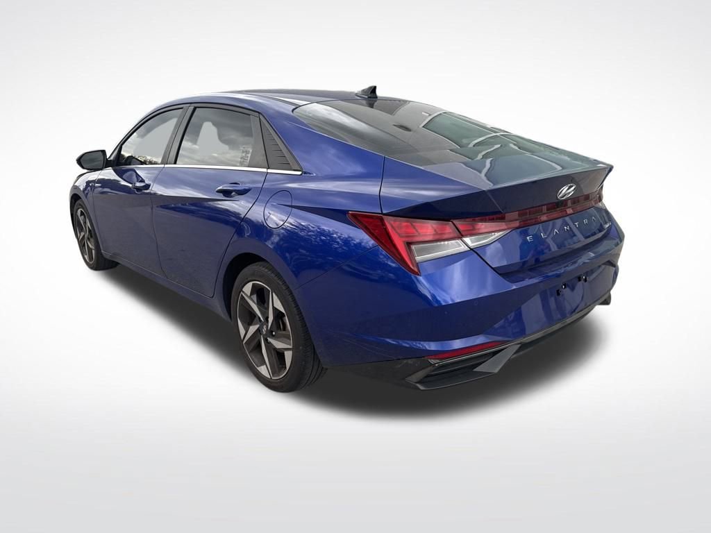 Used 2023 Hyundai Elantra Limited image 6