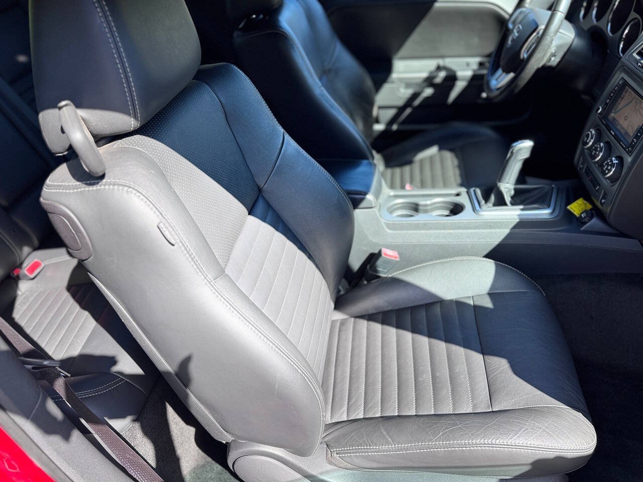 Used 2012 Dodge Challenger R/T RWD image 15