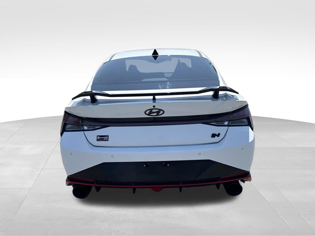 Used 2022 Hyundai Elantra N FWD image 4