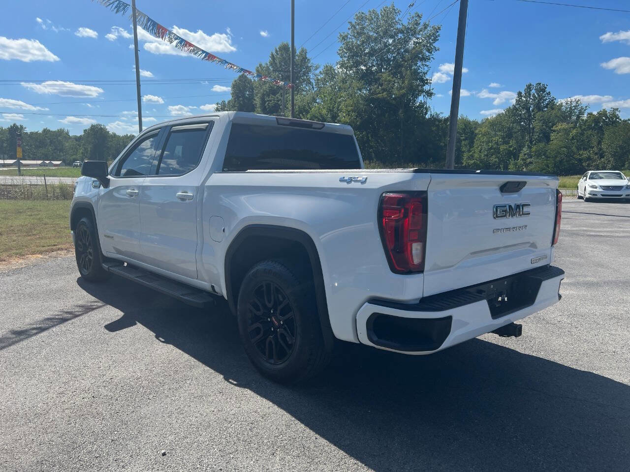 Used 2020 GMC Sierra 1500 Elevation w/ Elevation Value Package image 5