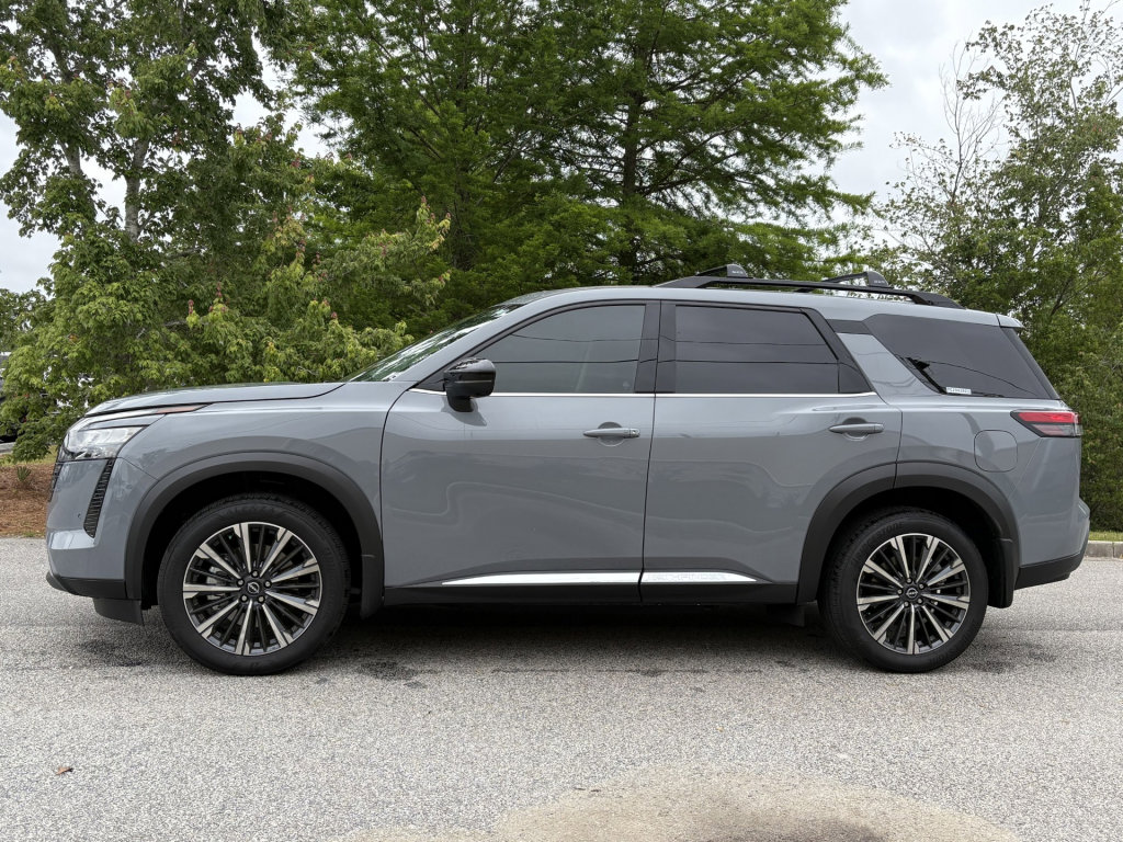 Certified 2026 Nissan Pathfinder Platinum FWD image 27