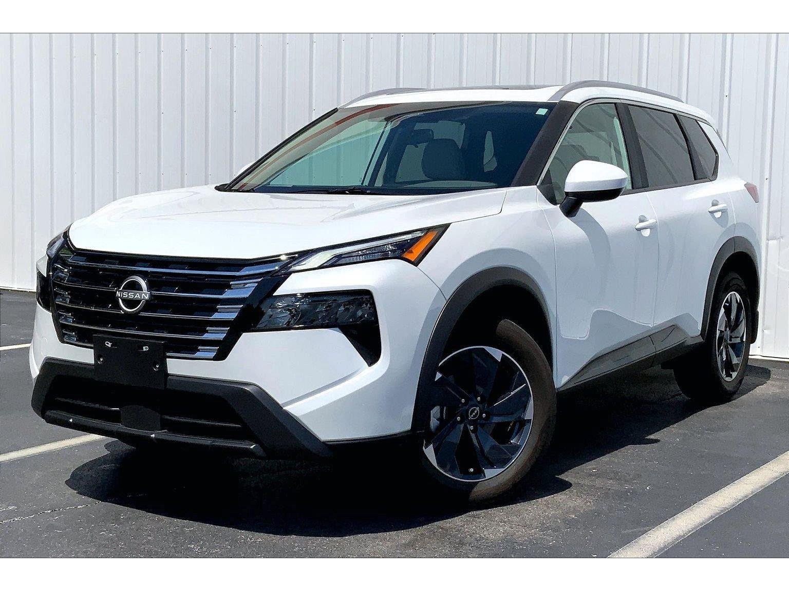 Used 2025 Nissan Rogue SV w/ SV Premium Package