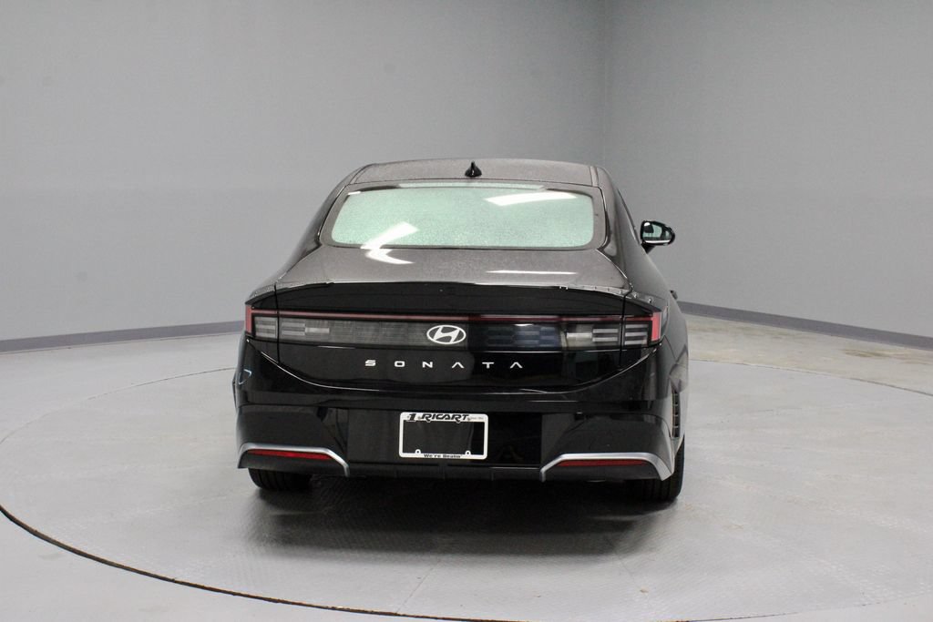 Used 2025 Hyundai Sonata SEL FWD image 10