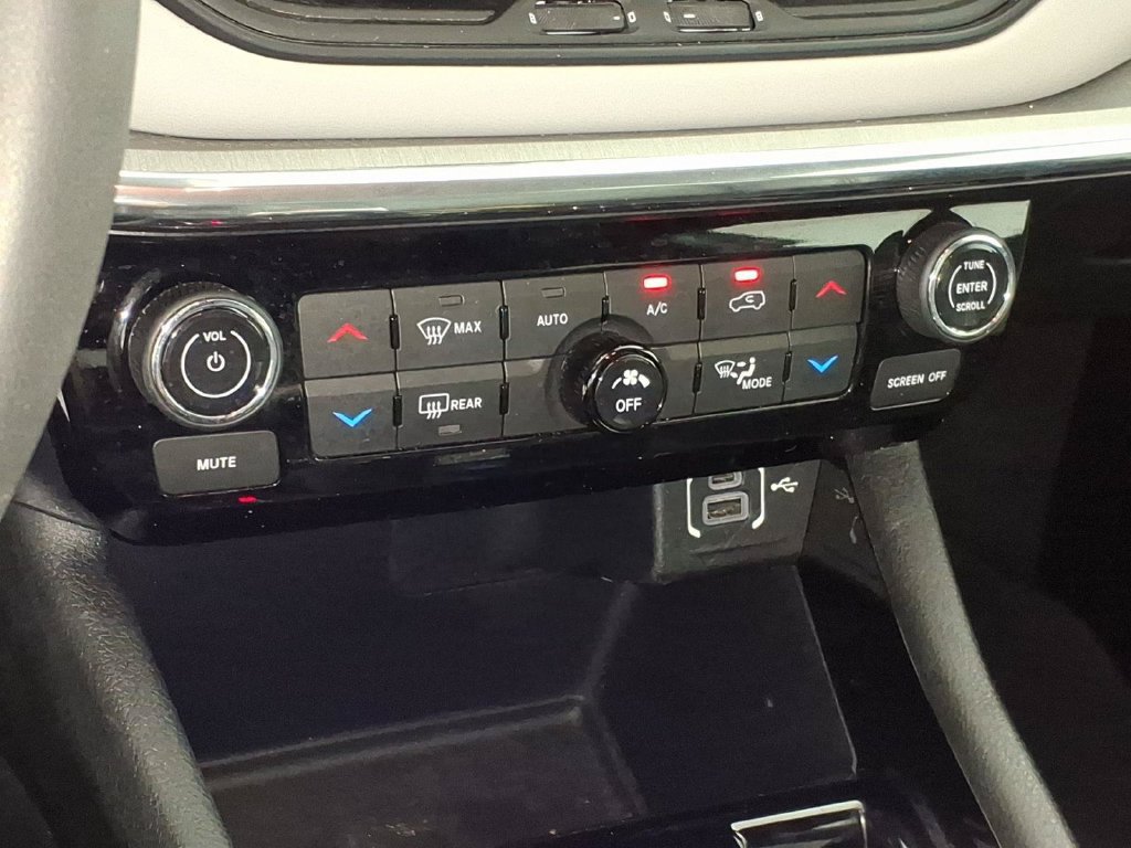 Used 2024 Jeep Compass Limited AWD/4WD image 26