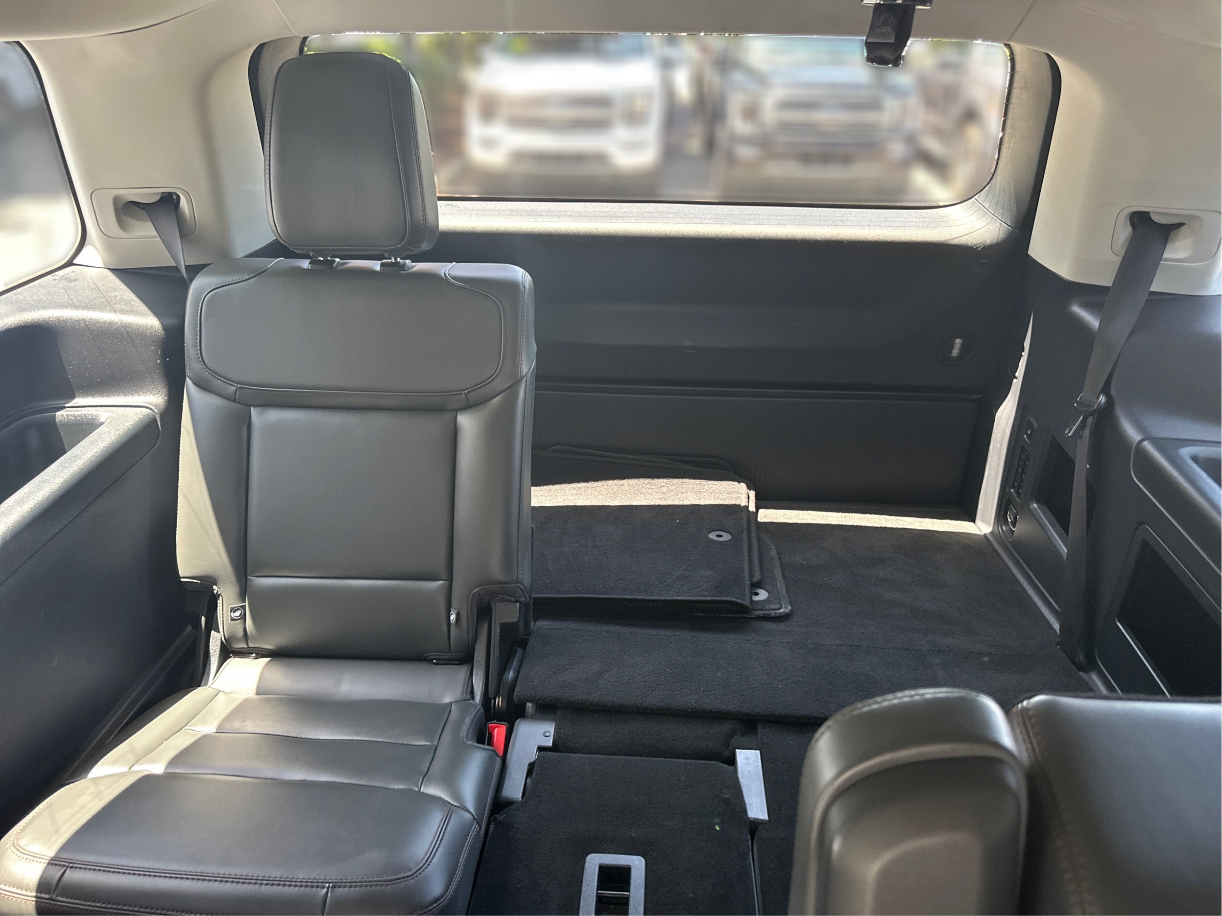 Used 2025 Ford Expedition Active AWD/4WD image 37