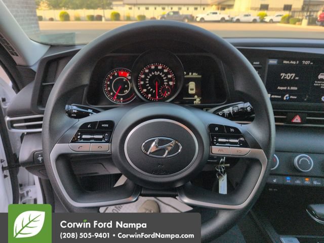 Used 2023 Hyundai Elantra SEL FWD image 14